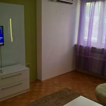 Apartman Bulevar Lux Apartamento Tuzla